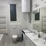 3 Bedroom By The Parliament بودابست