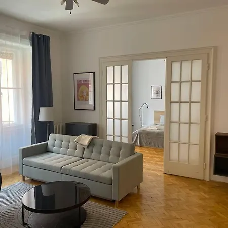 Daire 3 Bedroom By The Parliament *