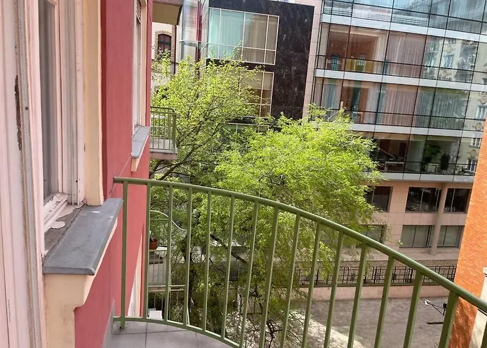 3 Bedroom By The Parliament Apartmán *
